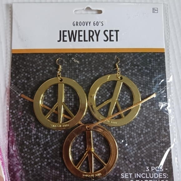 Groovy 60's Halloween Costume Set - Picture 9 of 10